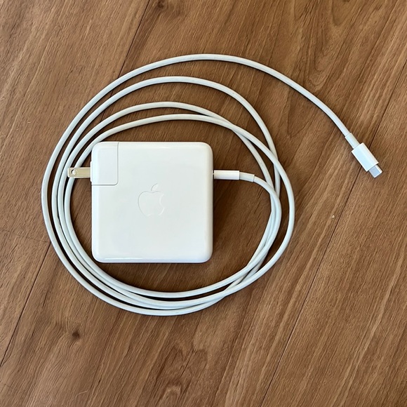 MacBook Pro Charger - SOLD - Picture 1 of 2